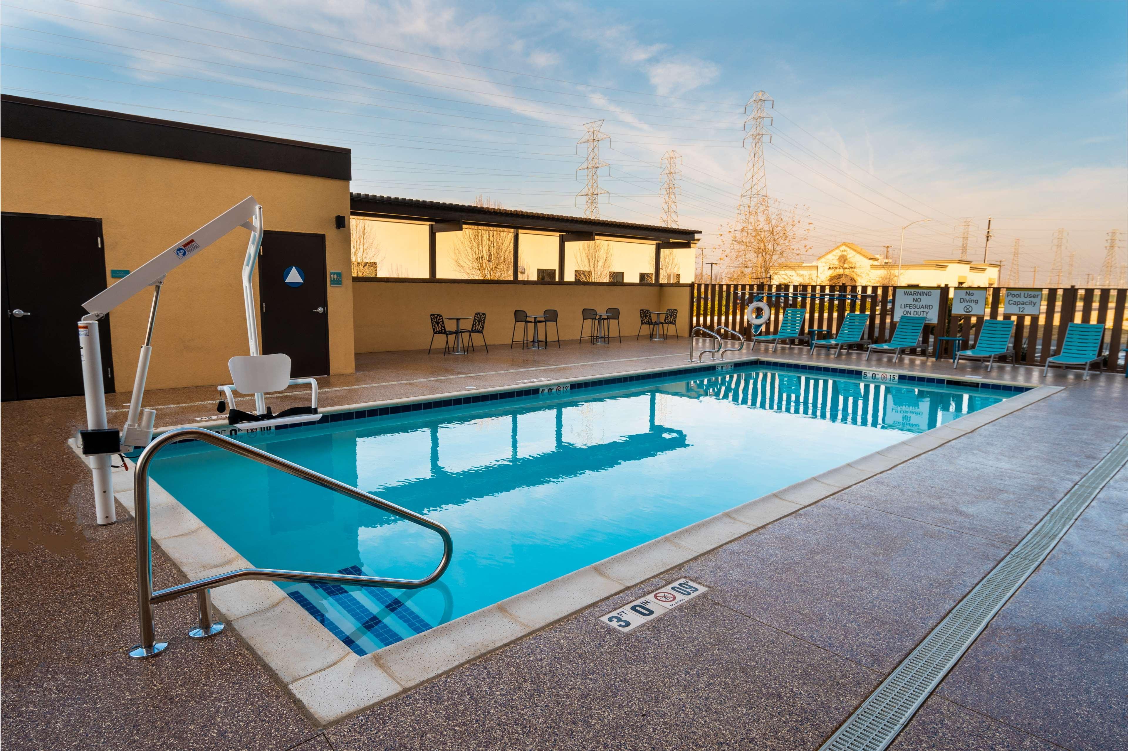 Home2 Suites Bakersfield Luaran gambar